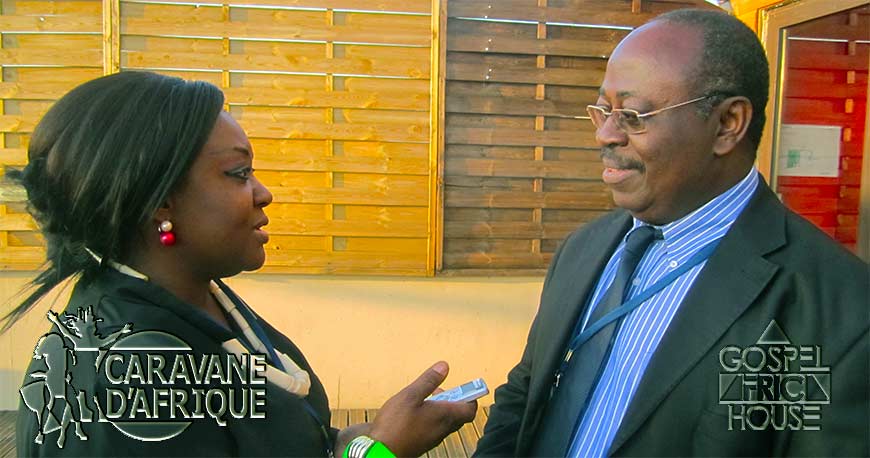 M. Edmond Comlan Amoussou, directeur de l’Anpe Togo, répond aux questions d’Amtha Kol pour la radio Rcf Nièvre.